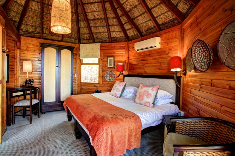 From Cape Town: 2-Day Safari at Garden Route Game Lodge - Returning to Cape Town after a packed second day