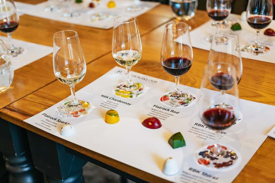 From Cape Town: 3 Regions Wine Tour with 3 Estates, 15 Wines - Crossing Helshoogte to Franschhoek