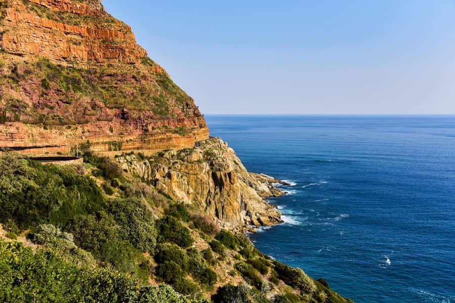 From Cape Town: Cape Point & Boulders Beach Full-Day Tour - Simon’s Town makes a good lunch stop