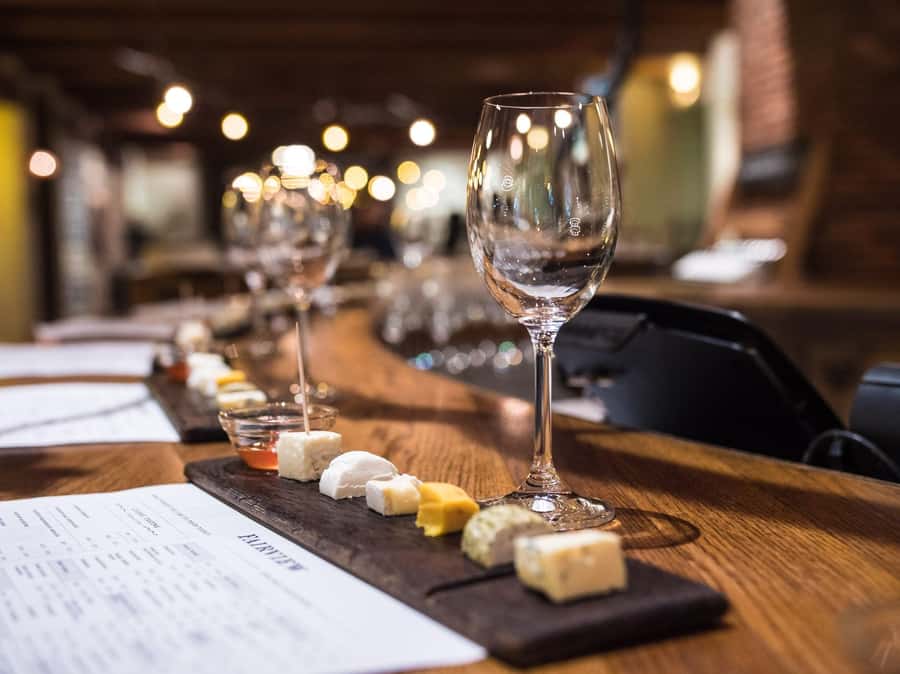 From Cape Town: Stellenbosch Four Estate Full-Day Wine Tour - The minibus pickup and the shape of the day