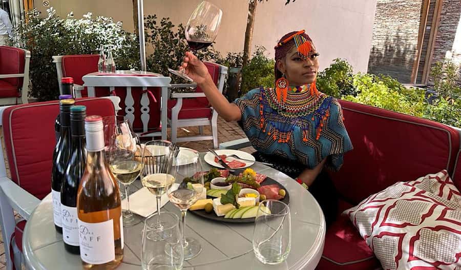 From Cape Town: Stellenbosch & Franschhoek Wine Tasting Tour - Stellenbosch sets the scene