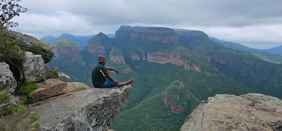 From Hazyview: Full Day Panorama Tour - Climbing from Hazyview toward Graskop