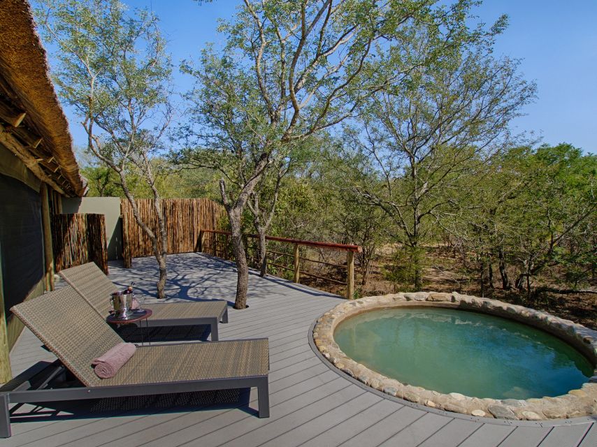 From Johannesburg: Kruger National Park 4-Day Luxury Safari - A short morning walk and the Blyde River Canyon