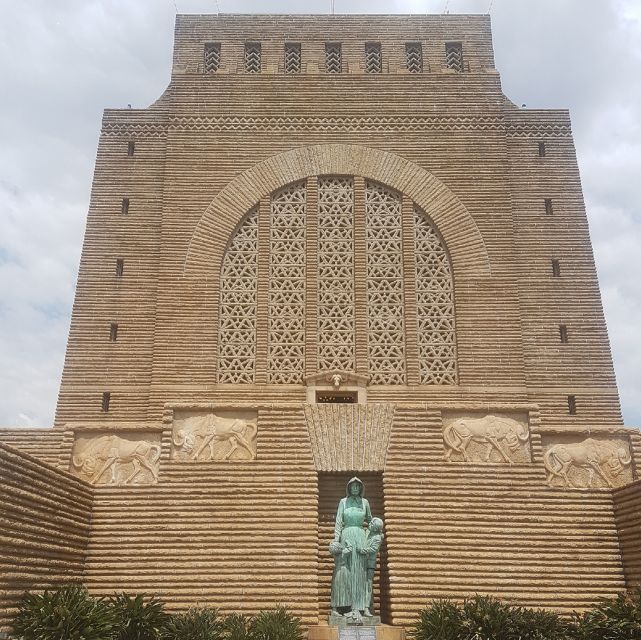 From Johannesburg: Pretoria Half Day Tour - Church Square, City Hall, and Pretoria’s civic center