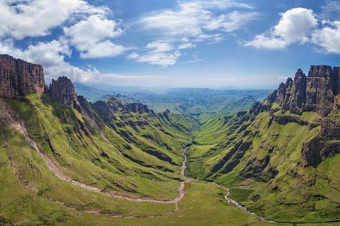 Full Day-Drakensberg-MandelaCaptureSite-HowickFalls-MidlandsMeander from Durban - Howick Falls and the short first stop