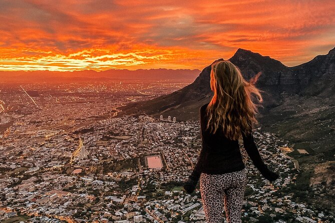 Guided Sunset/Sunrise Hike on Lions Head,Cape Town (Hotel Pickup) - From hotel pickup to the trailhead