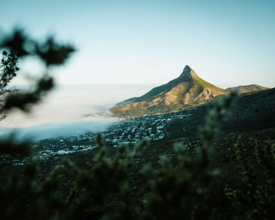 Guided Table Mountain Hike – Kasteelspoort Scenic Route - The mountain’s famous photo rock