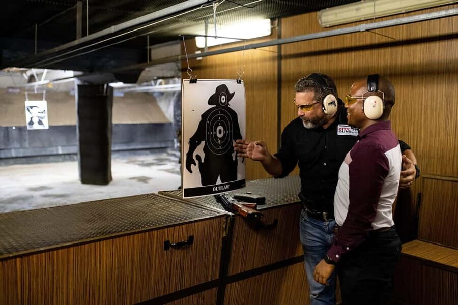 Gun Fun - Special Forces Indoor Shooting - The Assault Rifle: 20 Shots to Start