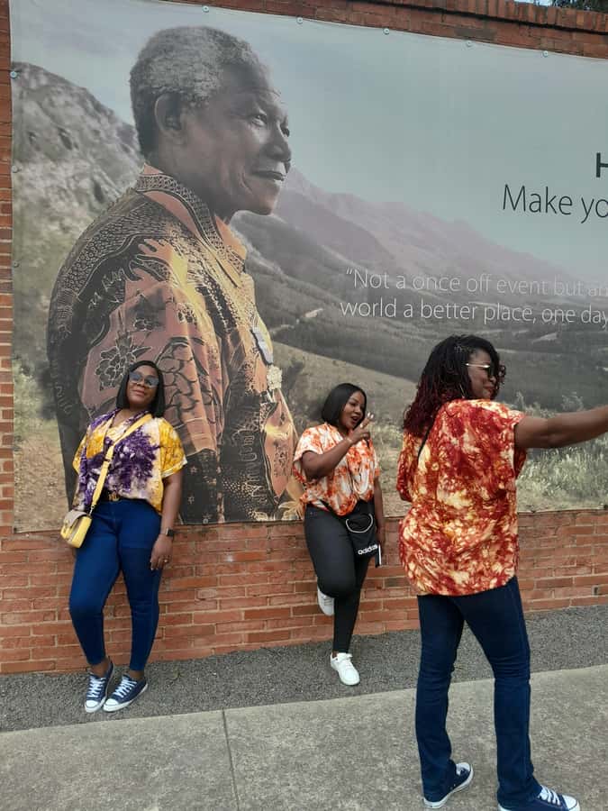 Half Day Private Soweto and Apartheid Museum tour - Local contact without losing comfort