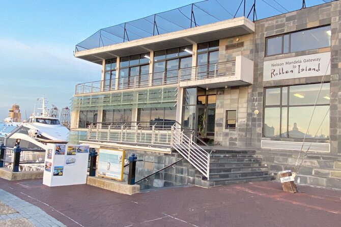 Half-Day Tour to Robben Island with Reserved Tickets. - The shared-tour tradeoff
