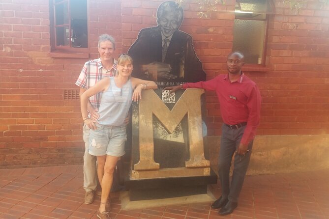 Half Guided Day Tour of Soweto And Apartheid Museum - How the schedule really feels