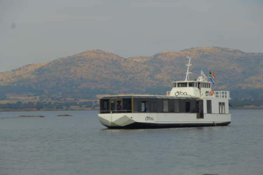 Hartbeespoort Dam: The Luxury Alba Boat Cruise with Food - Five things to know before booking
