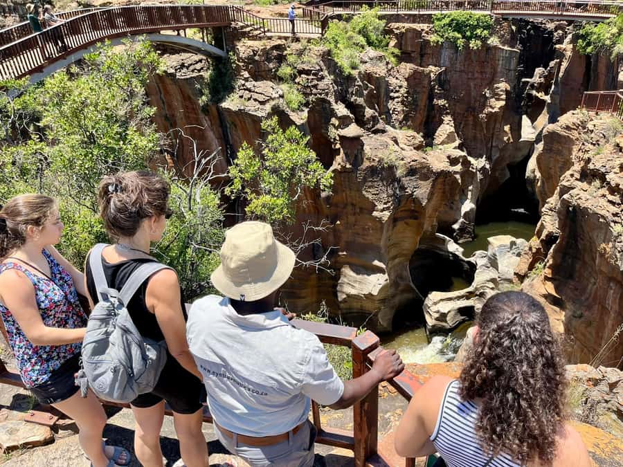 Hazyview: Panorama Full Day Guided Tour - Lunch, photographs, and the daily rhythm