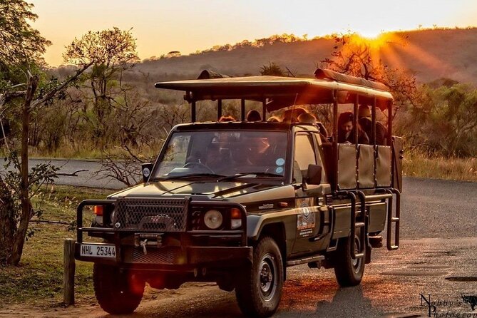 iSimangaliso Sunset Game Drive - The guide can shape the whole evening