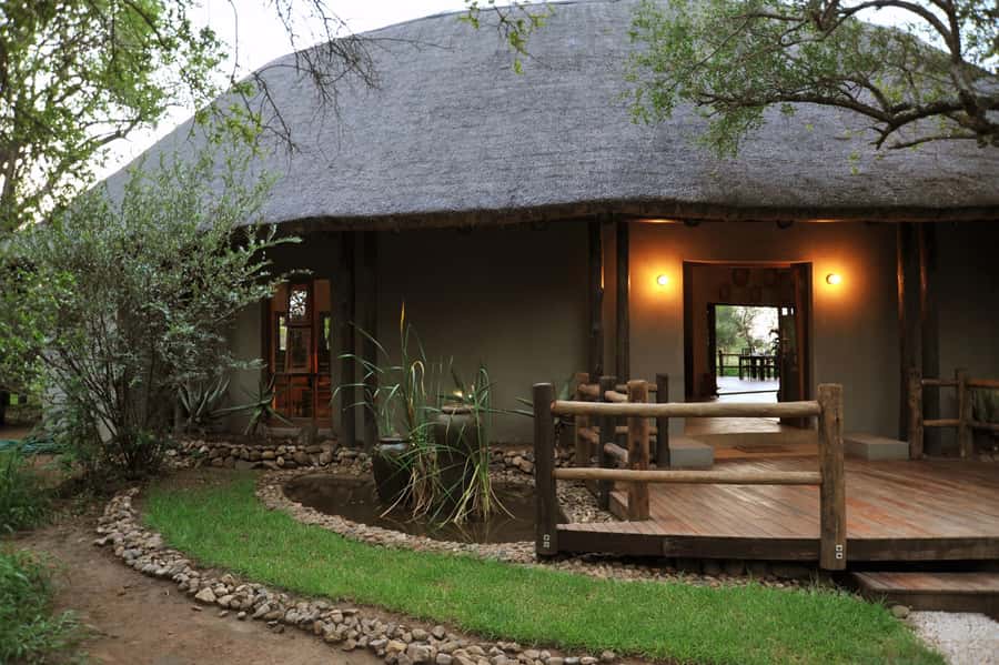 Johannesburg: 2-Day 4-Star Pilanesberg Safari - What the $609 price really covers