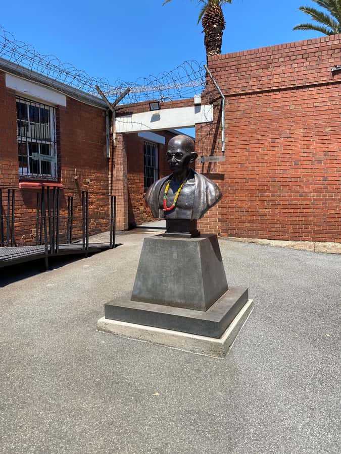 Johannesburg: Full-Day Tour with Soweto and Apartheid Museum - Key points at a glance
