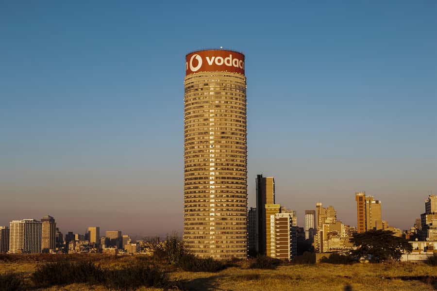 Johannesburg: Hillbrow Walking Tour Including Ponte building - Lunch high inside the tower