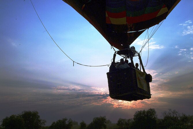 Johannesburg: Hot Air Balloon Flight along Magalies Valley - Watching the balloons take shape