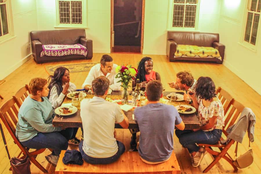 Johannesburg: Pan-African Cooking & Dinning Experience - Welcome drinks and the move into a local home