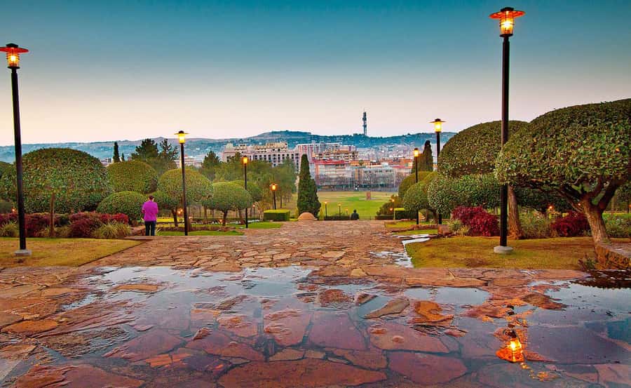 Johannesburg: Pretoria and Cullinan Diamond Mine Tour - What happens at the diamond mine