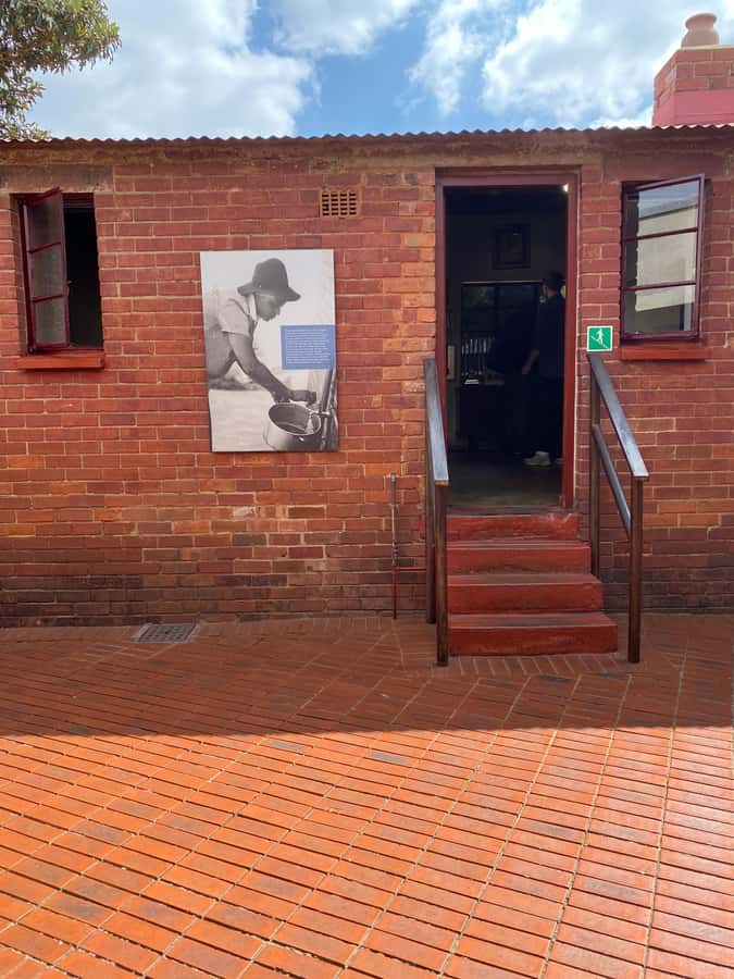 Johannesburg: Soweto & Apartheid Museum Half-Day Tour - Pickup across Johannesburg and the airport