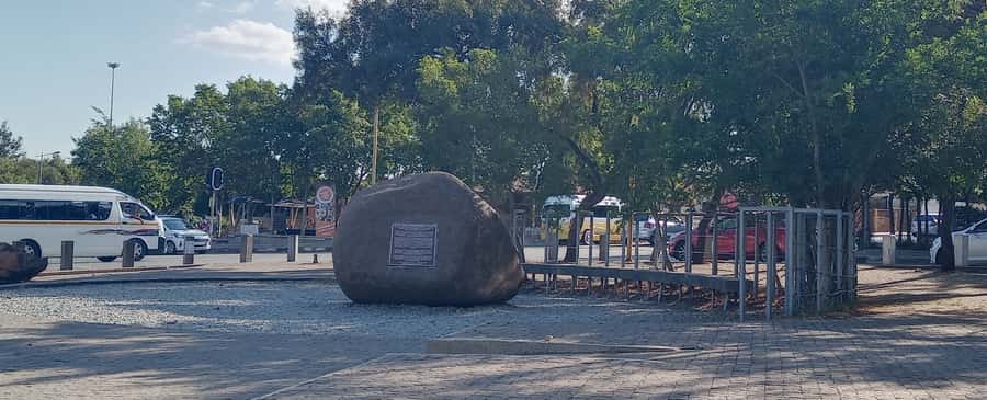 Johannesburg: Soweto History Tour with Hotel Pickup - Why Soweto deserves a full day