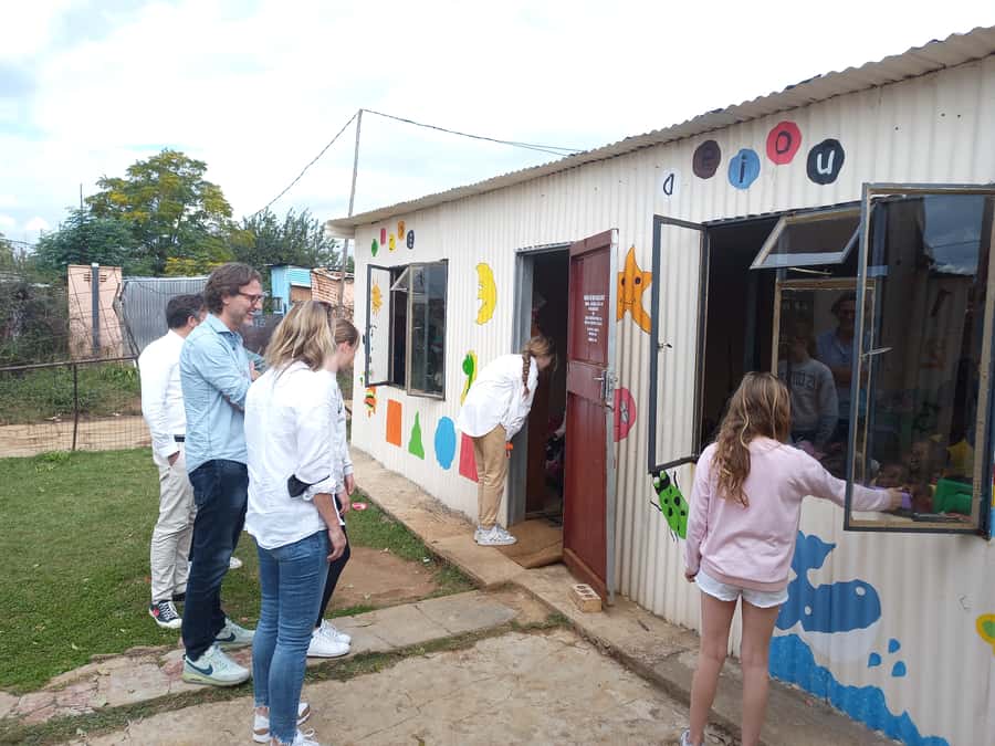 Johannesburg: Soweto History Tour with Hotel Pickup - Orlando Towers and the changing face of Soweto