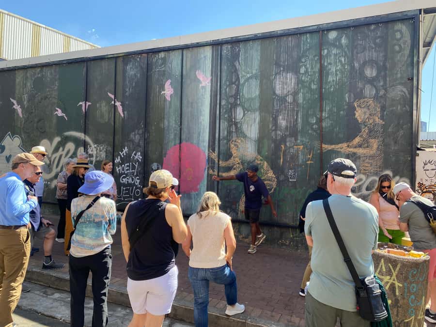 Johannesburg: Street Art and Culture in Maboneng! - Reading the walls instead of just photographing them
