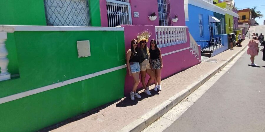 Kirstenbosch Garden, Bo-Kaap-Penguins & Cape Peninsula Tour - Kalk Bay and Simon’s Town, two different coastal towns