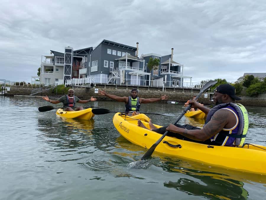 Knysna Kayak Hire - Beach stops and sunshine