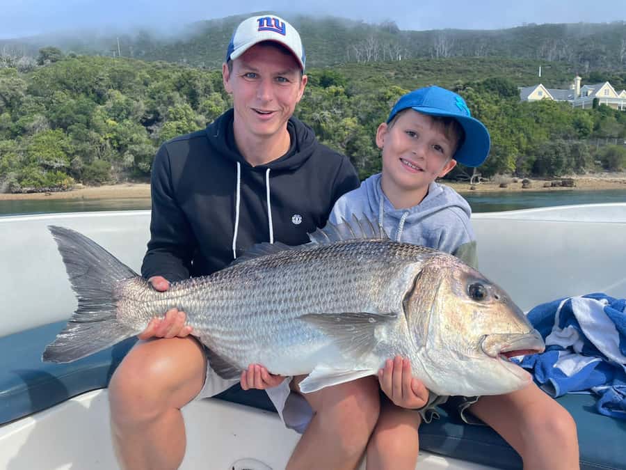 Knysna Lagoon Fishing Charter - The guide’s role makes or breaks the morning