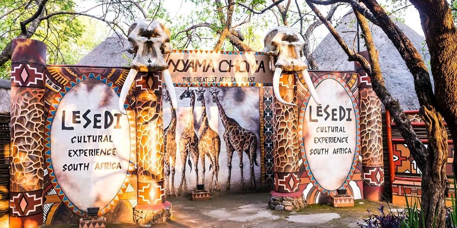 Lesedi Cultural Village with lunch or dinner cultural food - The meal: a practical end to the visit