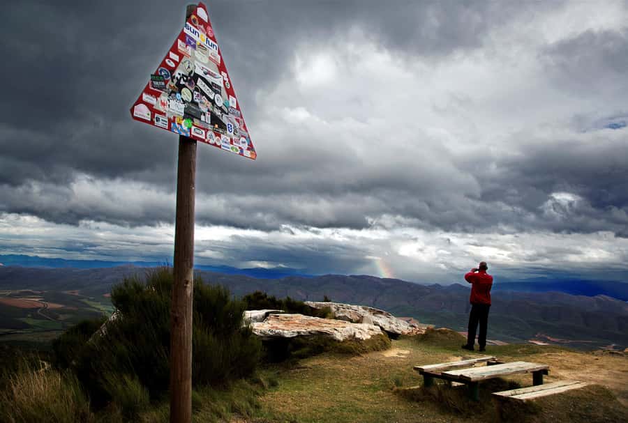 Oudtshoorn: Swartberg Mountain Pass Tour with Country Lunch - The Karoo braai at Kobus se Gat