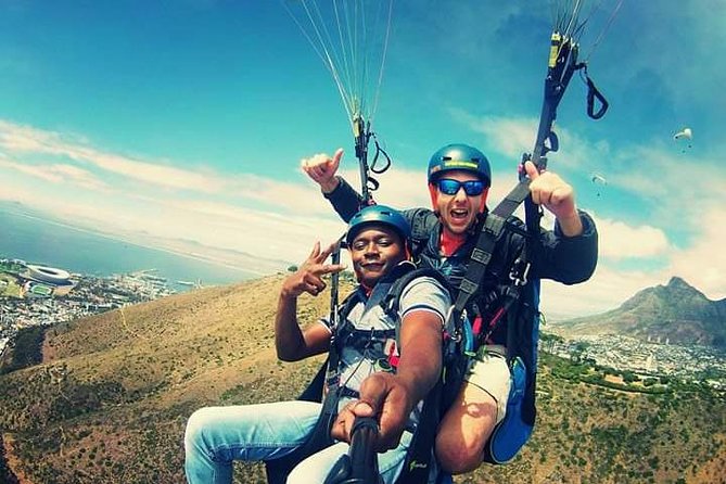 Paragliding in Cape Town (Icarus) - Taking off from Signal Hill