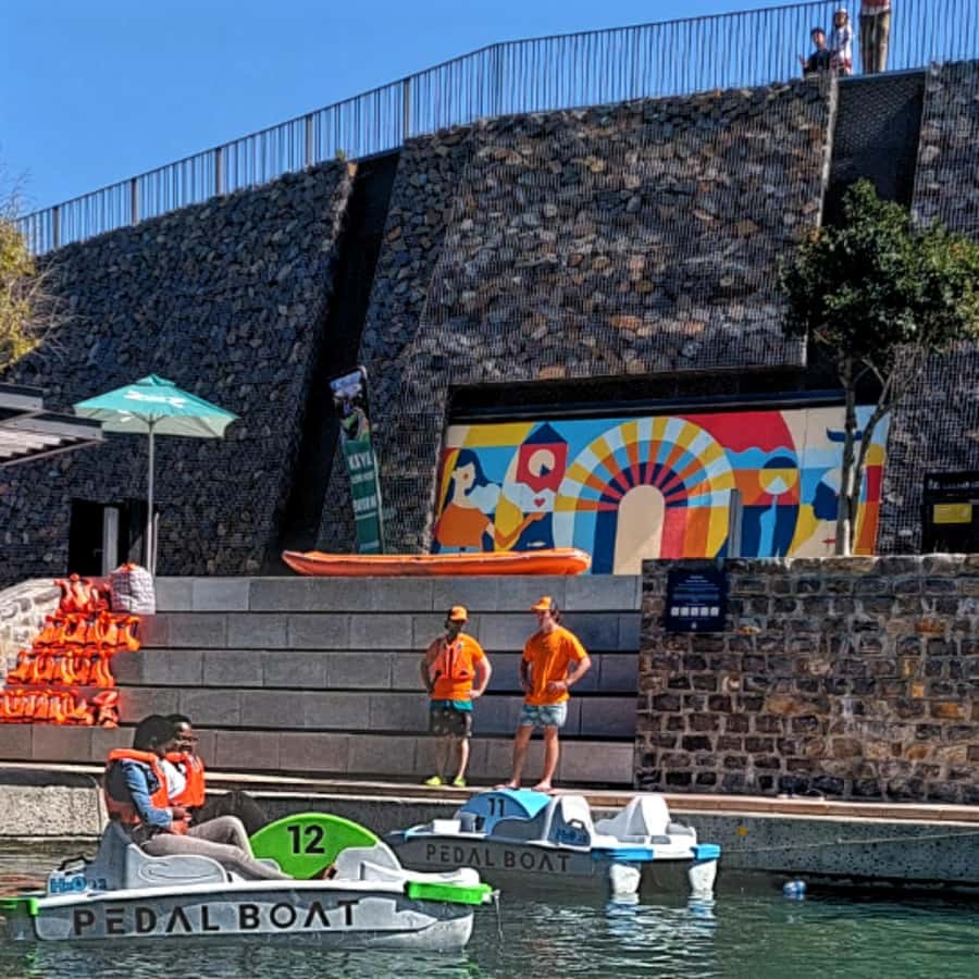Pedal Boat Ride V&A Waterfront - Cape Town - Finding the kiosk beside the communal launch site