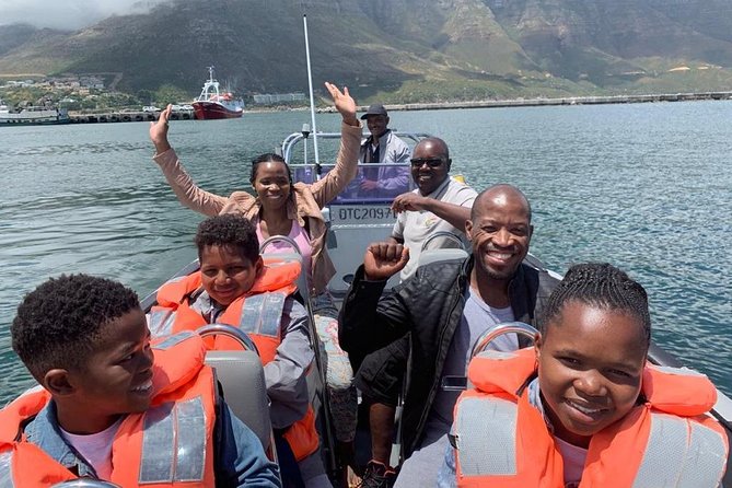 Penguins, Cape Point & Table Mountain. - Chapman’s Peak is a short stop with a huge view
