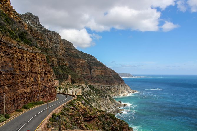 Peninsula Tour Cape Town - Simon’s Town and Jubilee Square