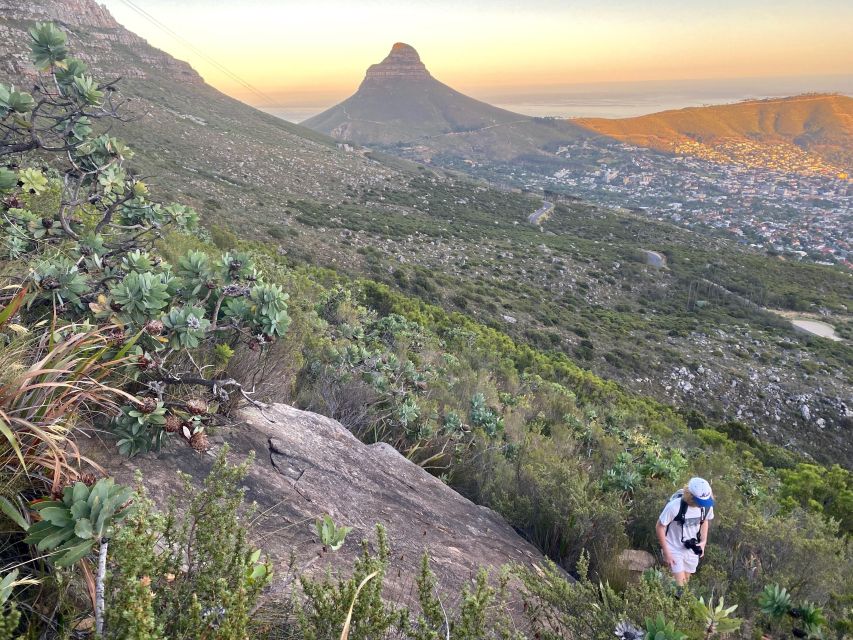 Platteklip Guide Hike + Cable Car Down | With Hotel Pick-up - Meeting the guide at the lower cableway station