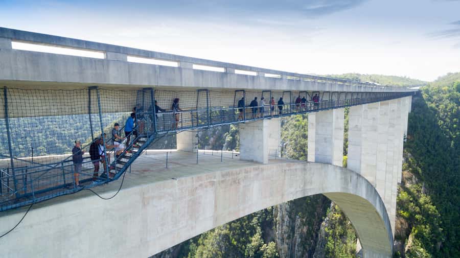 PLETTENBERG BAY: Bloukrans Bridge Skywalk Tour and HangOut - The HangOut Zone and optional lean