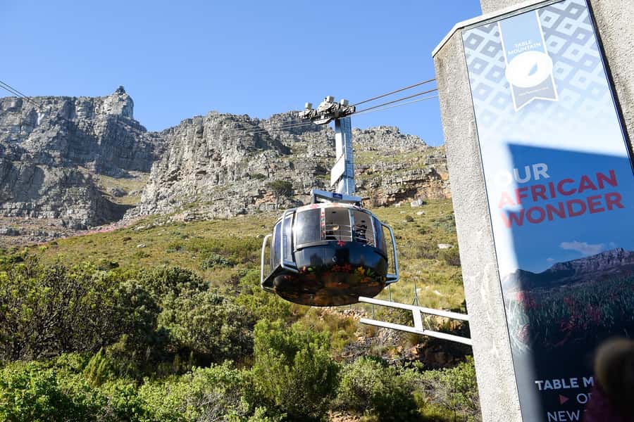 Pre-Booked: Robben Island, Bo-kaap & Table Mountain Tour - The guide can make or break the schedule