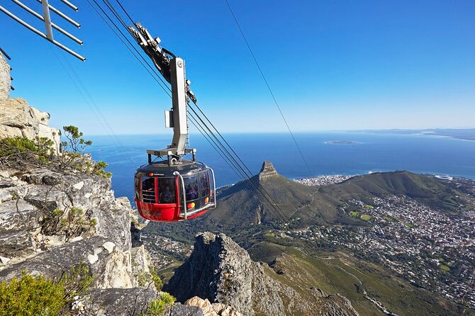 Private Cape Town City Tour table Mountain with wine tasting - One full day across Cape Town
