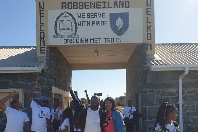 Private Full-Day Tour to Robben Island and Table Mountain - Why this two-stop day works in Cape Town