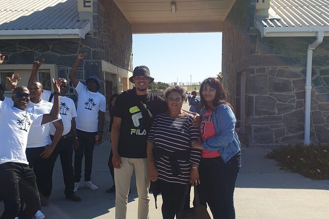 Private Full Day Tour to Robben Island and Table Mountain - Crossing to Robben Island
