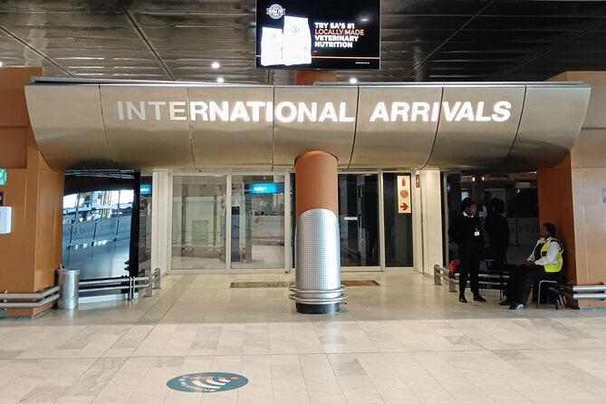 Private Group 4-13 passengers Cape Town Airport Transfers - Why a large Cape Town airport transfer helps