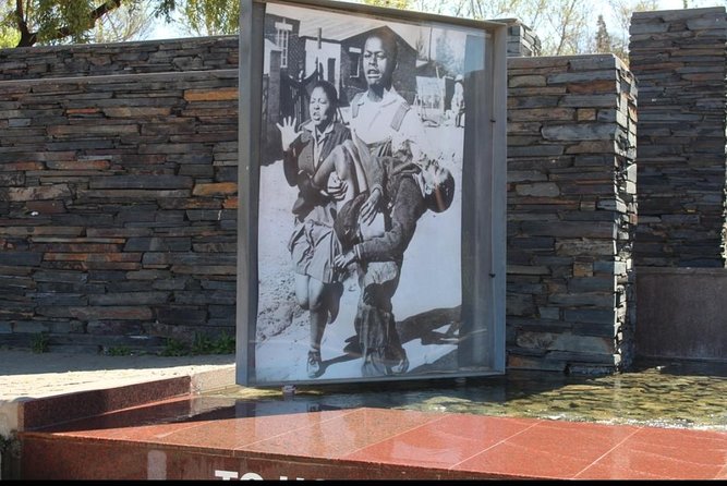 Private Soweto Tour 5 hours approximately from Johannesburg or Pretoria. - Group size, comfort, and pace