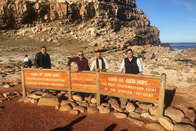 Private Tour: Boulders Beach Penguin Colony and Cape of Good Hope - A long peninsula day with a local driver-guide