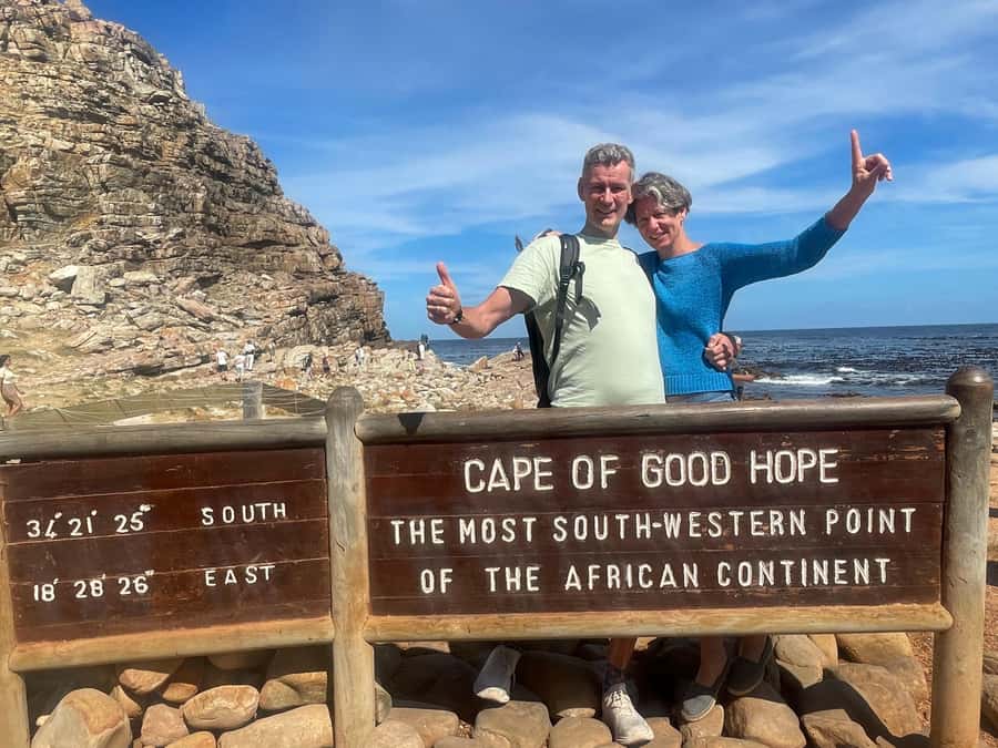 Private Tour:Cape of Good Hop>Chapman’s >Penguin>Seal island - Camps Bay and Maiden’s Cove