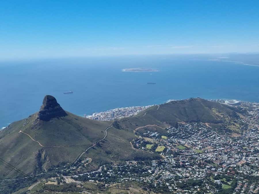 Private Tour: Robben Island, City Tour and Table Mountain - A short look at central Cape Town