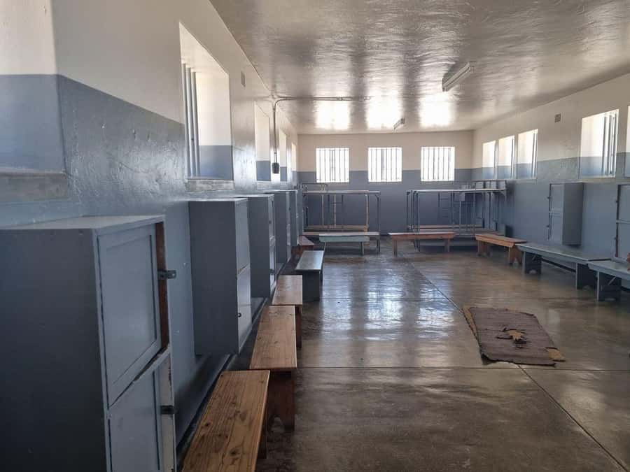 Private Tour: Robben Island, City Tour and Table Mountain - Starting at the Nelson Mandela Gateway