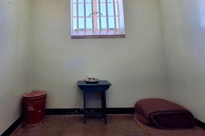 Robben Island Adventure with Pre-Booked Tickets Full Tour - Who should choose this Robben Island tour?